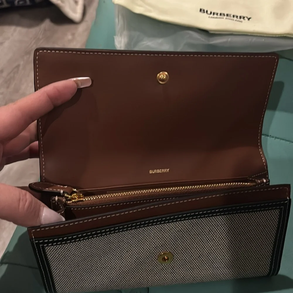 Burberry Wallet - Picture 3 of 4